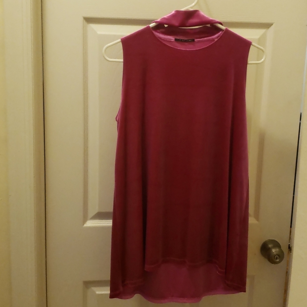 T Tahari High-Low Sleeveless Top